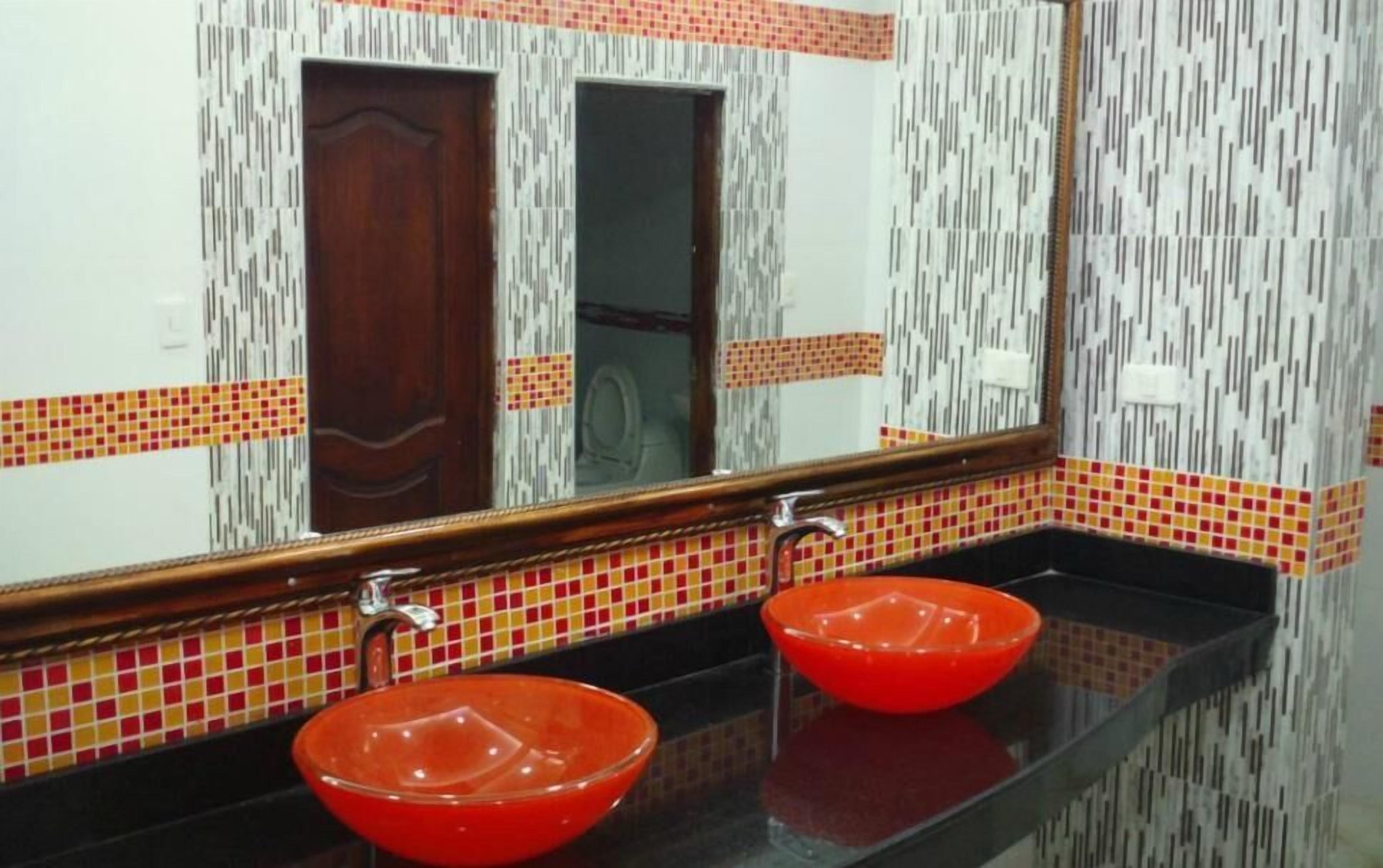 Comfort Hotel 2*