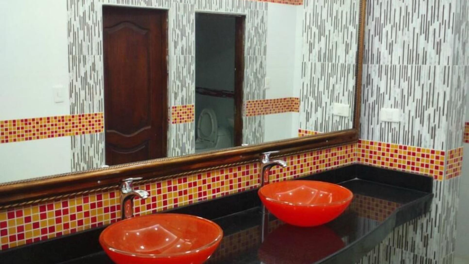 Comfort Hotel 2*