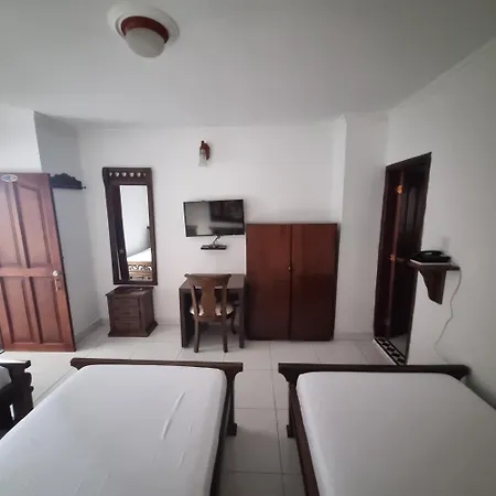 Comfort Hotel 2*